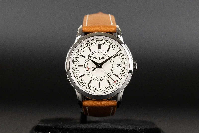 Patek Philippe<br>5212A Calatrava Weekly Calendar