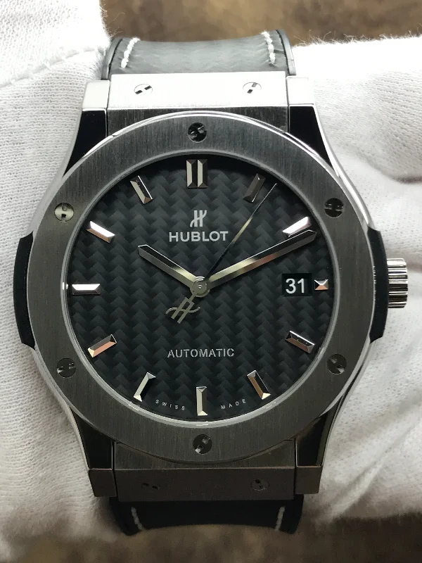 Hublot Classic Fusion 511.NX.1771.QR Carbon Fiber Dial Automatic Men's Watch