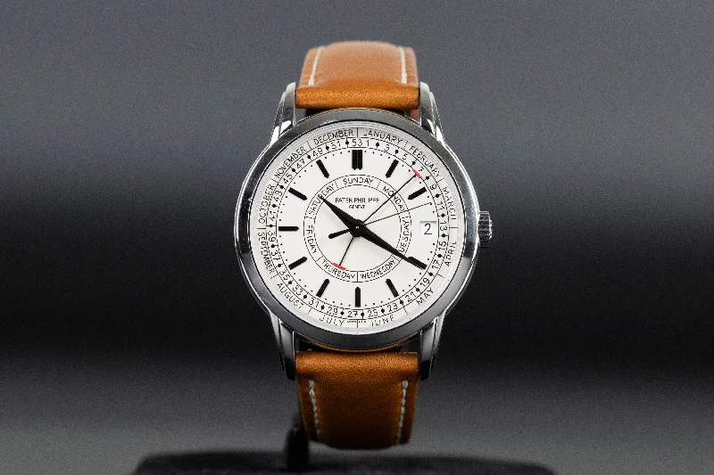 Patek Philippe<br>5212A Calatrava Weekly Calendar